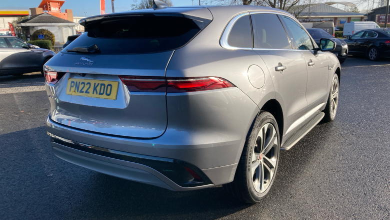 Jaguar F-Pace 2.0 D200 R-Dynamic HSE 5dr Auto AWD Diesel Estate